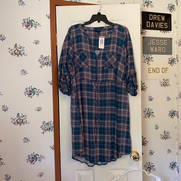 Torrid midi shirt dress - Picture 3 of 4